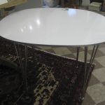 488 1579 DINING TABLE
